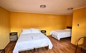 Hostal Apanantor 1
